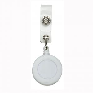 Porta cracha com roller clip Porta crachá retrátil plástico, cores leitosas e translúcidas. Roller clip possui sistema extensor em nylon que após puxar é recolhido automaticamente. Possui presilha metálica na parte traseira e alça plástica com botão. 4.3cmx3.1cm Personalizado   